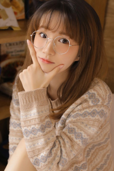 25岁的女字高中生动漫